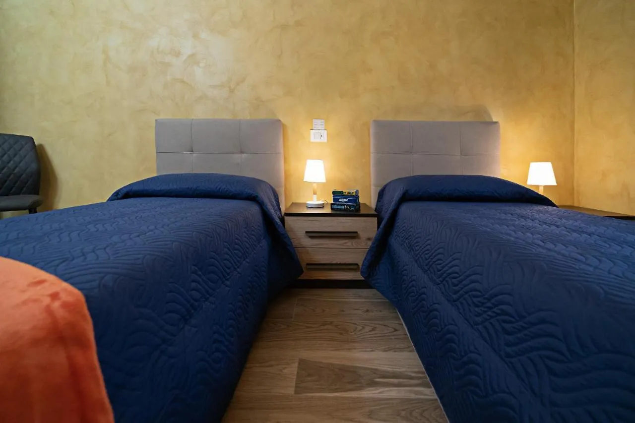 The Place - Regarda Travel Lazise 0*,  Italy
